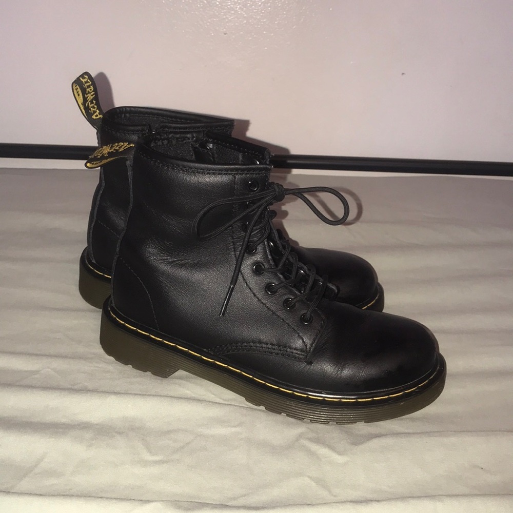 Dr Martens Boots Big Girls Size 2 Side Zip easy on